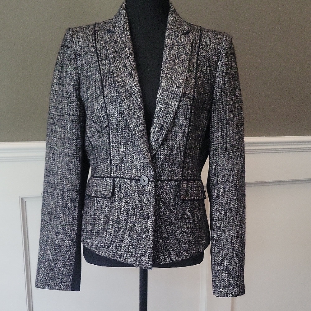 Elie Tahari Black and Gray Textured Blazer